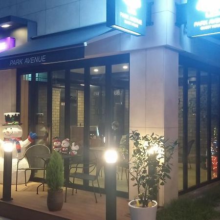 Park Avenue Hostel Seoul Exterior photo
