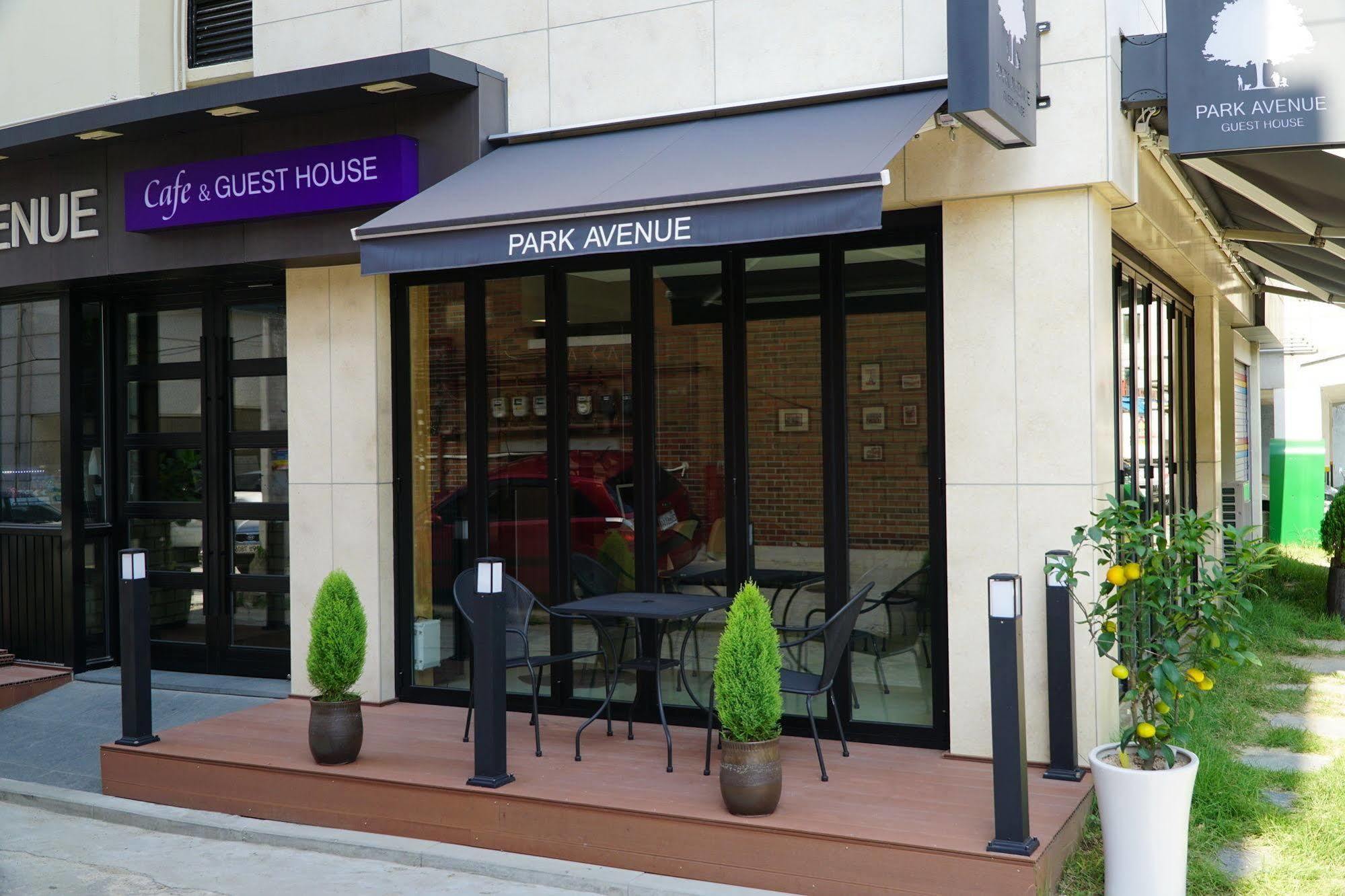 Park Avenue Hostel Seoul Exterior photo