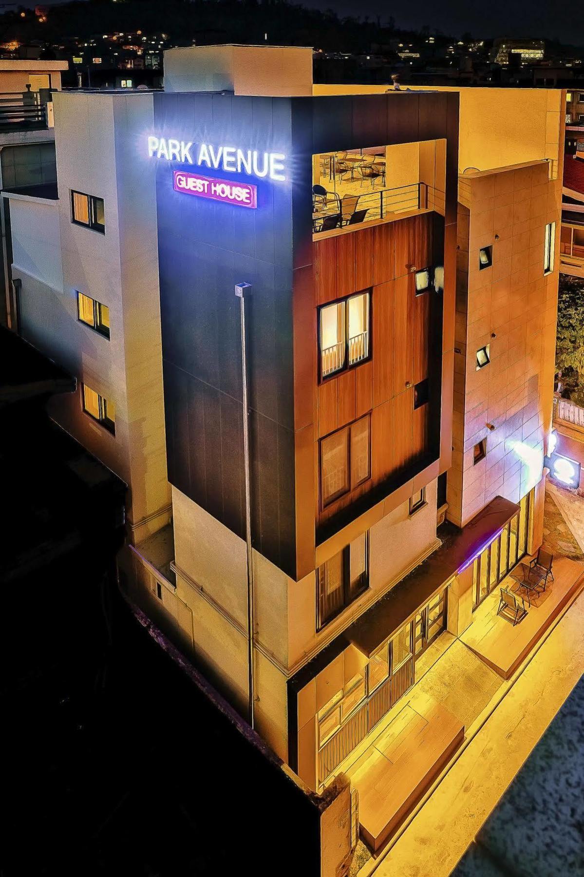 Park Avenue Hostel Seoul Exterior photo