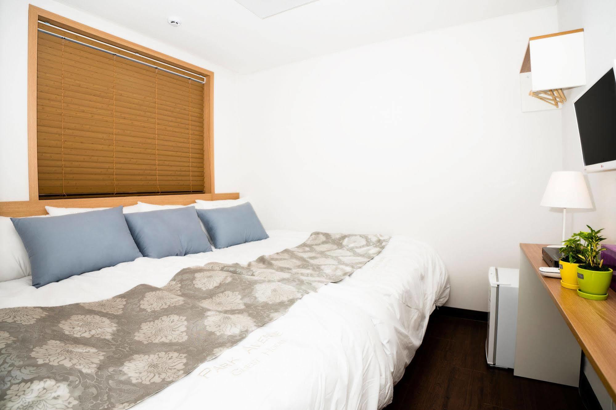 Park Avenue Hostel Seoul Exterior photo