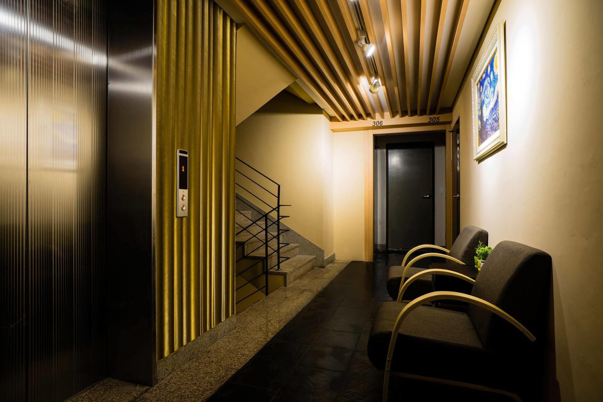 Park Avenue Hostel Seoul Exterior photo
