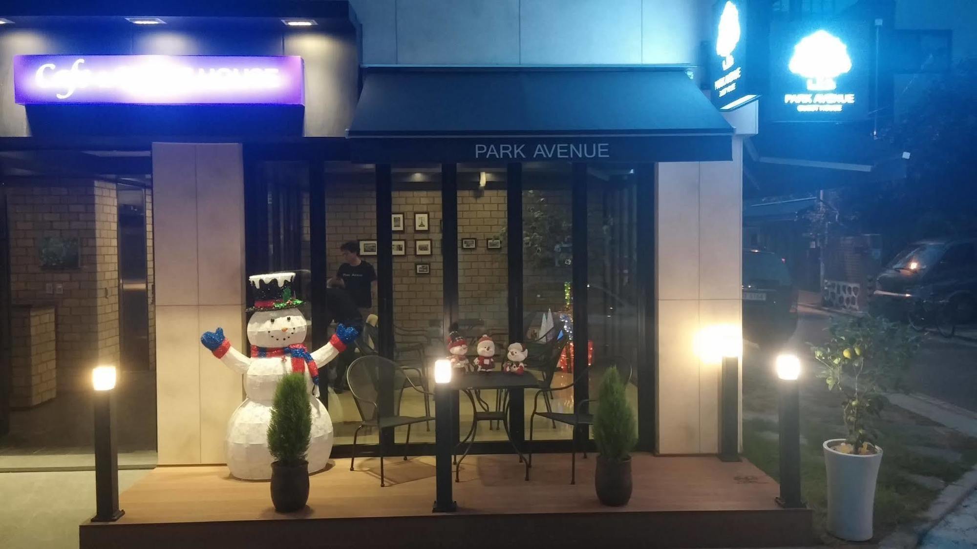 Park Avenue Hostel Seoul Exterior photo
